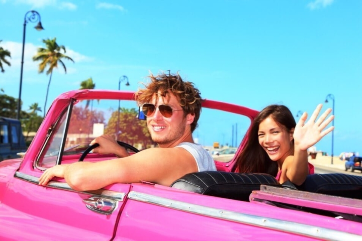 Turistas en La Habana Cuba. Paseo en oltimer